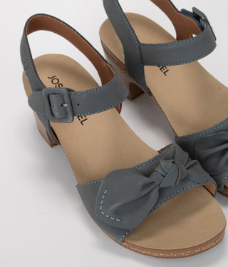 GRACE 11