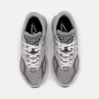 990