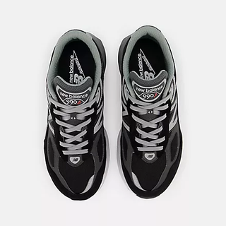 990
