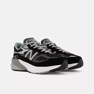 990