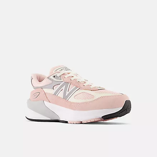990