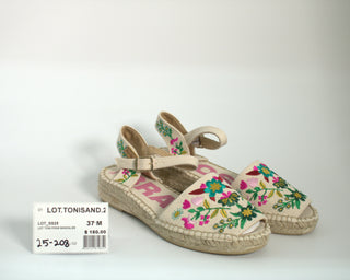 LOT.TONISAND.25 - 208