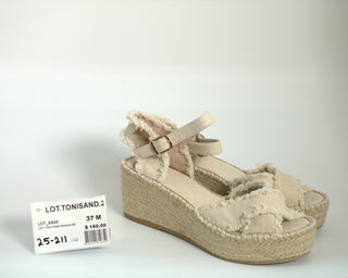 LOT.TONISAND.25 - 211