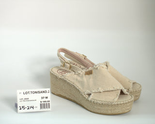 LOT.TONISAND.25 - 214
