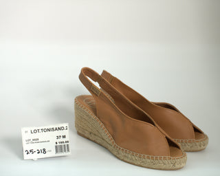 LOT.TONISAND.25 - 218