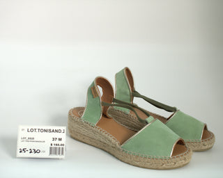LOT.TONISAND.25 - 230