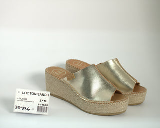 LOT.TONISAND.25 - 236