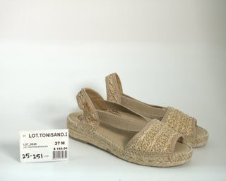LOT.TONISAND.25 - 251