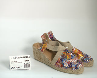 LOT.TONISAND.25 - 260