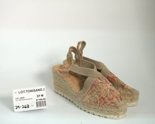 LOT.TONISAND.25 - 268